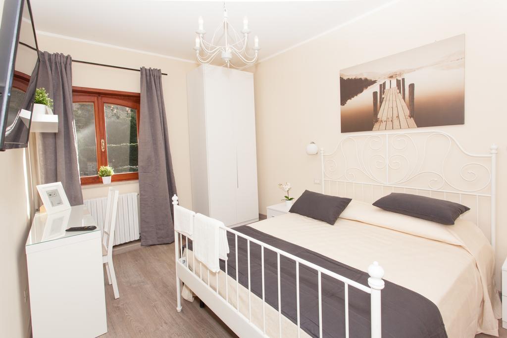 La Dolce Sosta Bed and Breakfast Campagnano Di Roma Δωμάτιο φωτογραφία